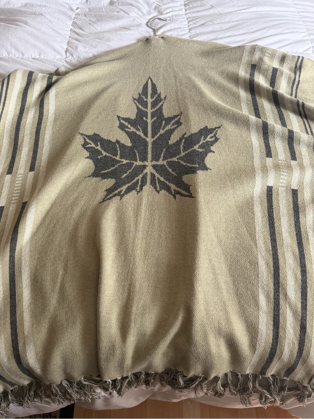 Roots Maple Leaf Drapey Poncho - Picture 7 of 7